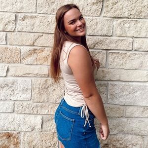 Meet your Posher, Dakota